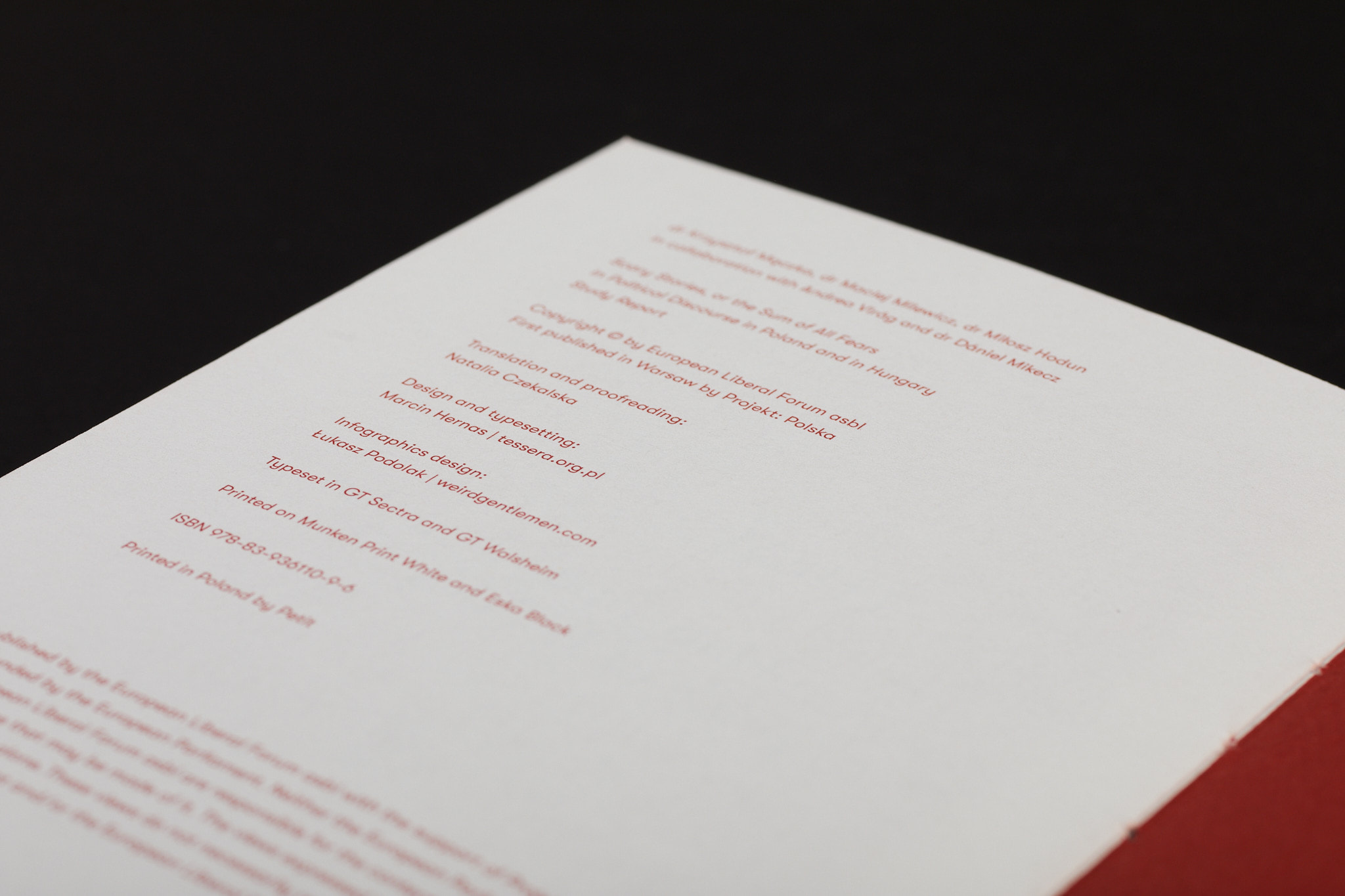 Scary_stories_typo-MarcinHernas_fotBasia_BudniakSCARY-Stories_1300m